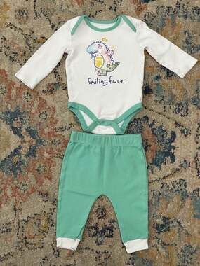 V.&Grin Baby Boy 2-Piece Dinosaur Bodysuit and Pants Set 6-9M